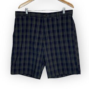 Chaps  Mens blue green Plaid Shorts size 36